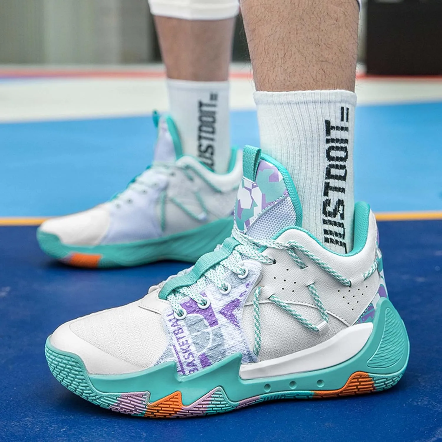 Basketball Shoes Men Summer New Professional Combat Sneakers Men's Shoes Students Breathable high top Sneakers
