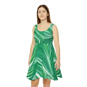 Chic Dipaliz Green Wavy Pattern Skater Dress