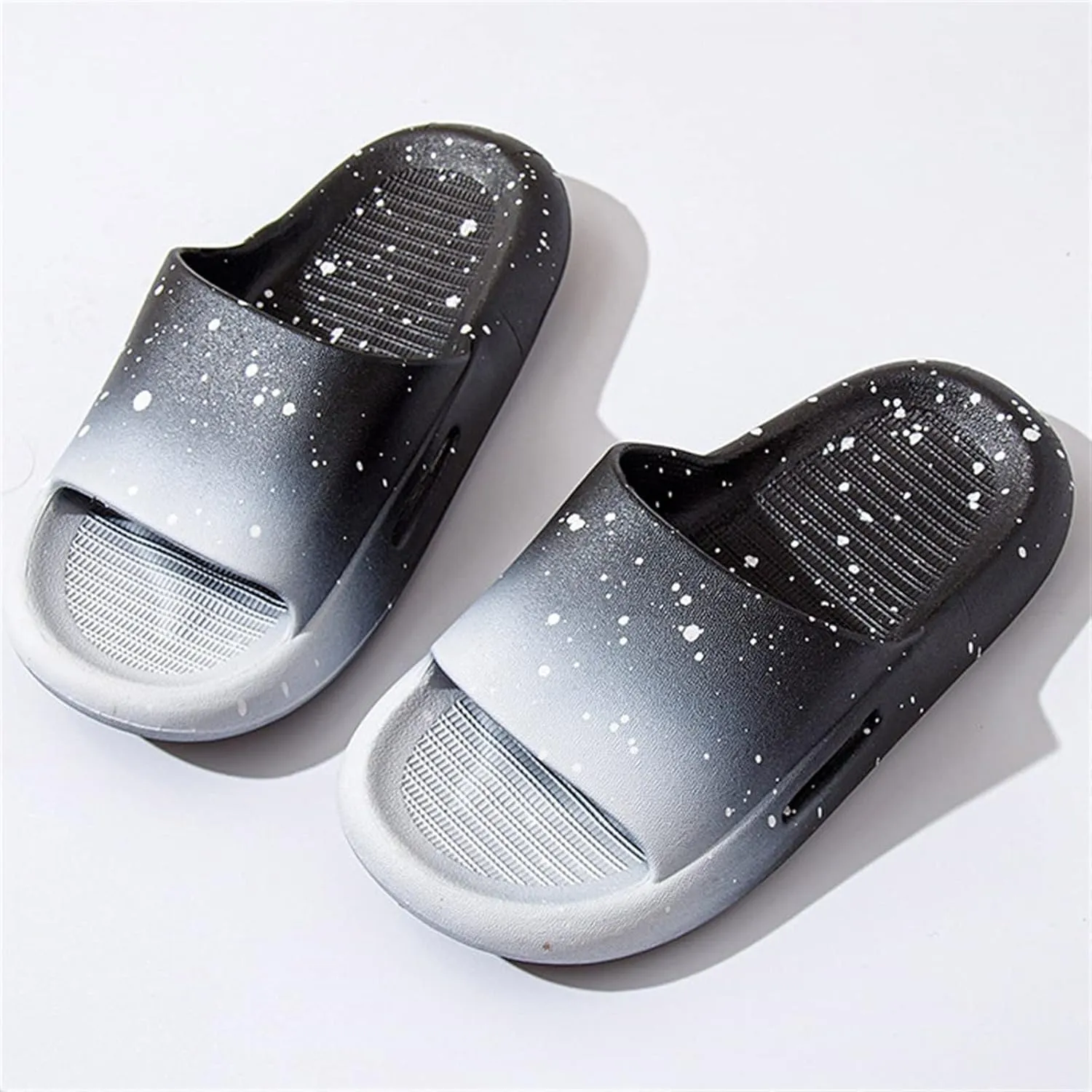 Cloud Slides for Kids Comfy Soft Cushioned Slides Fashion Gradient Color Cartoon Slippers Slip On Beach Slide