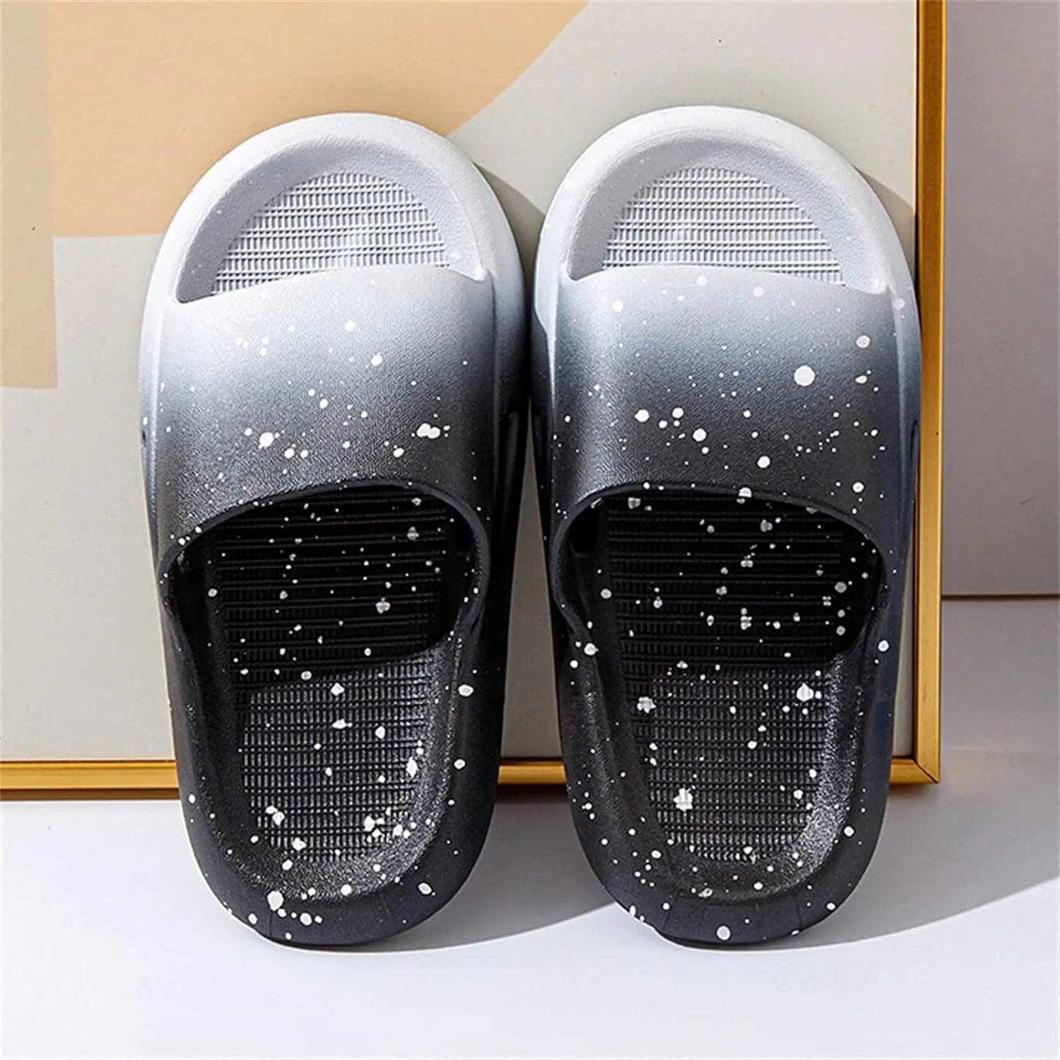 Cloud Slides for Kids Comfy Soft Cushioned Slides Fashion Gradient Color Cartoon Slippers Slip On Beach Slide
