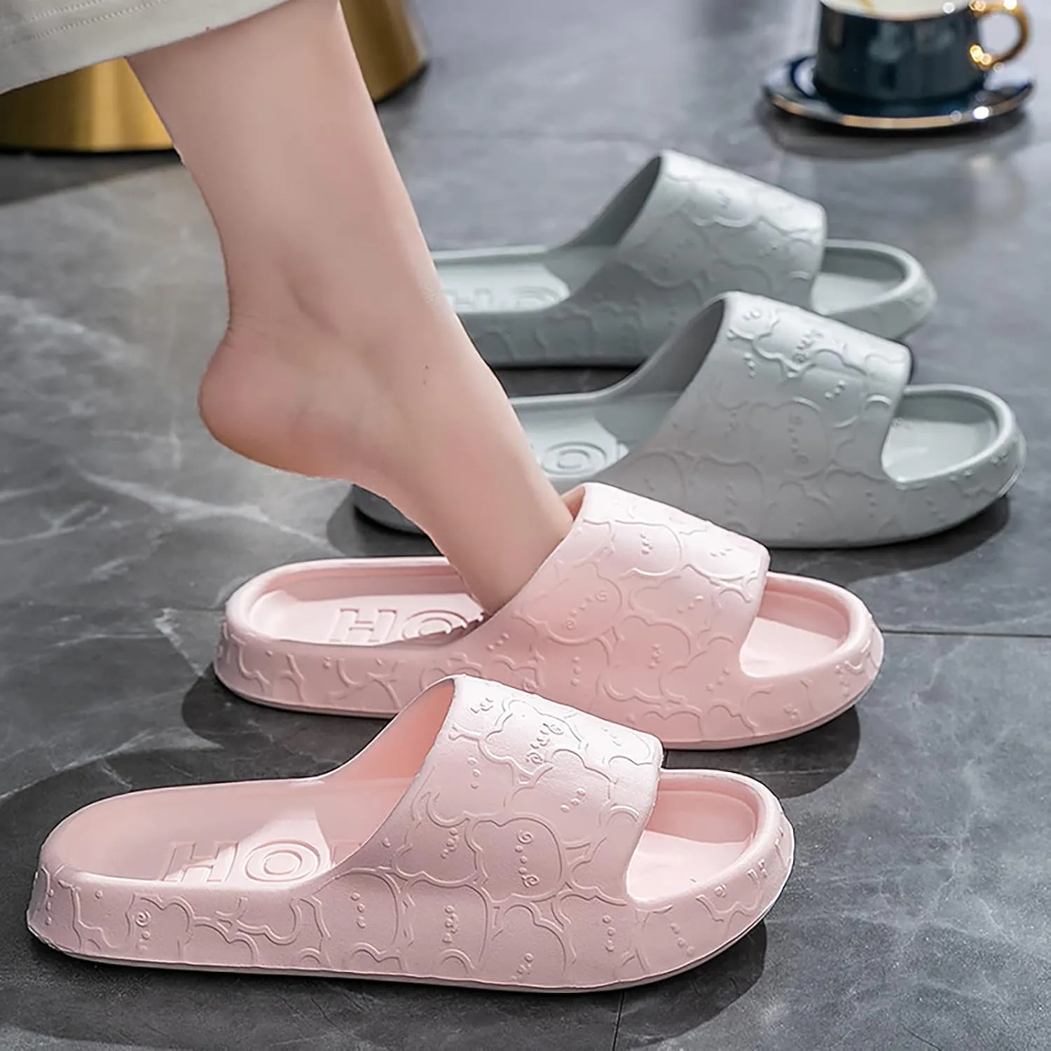 Cloud Slides Women and Men Bathroom Slipper Mens Pillow Slippers Shower Shoes Quick Drying Drainage Hole Non Slip