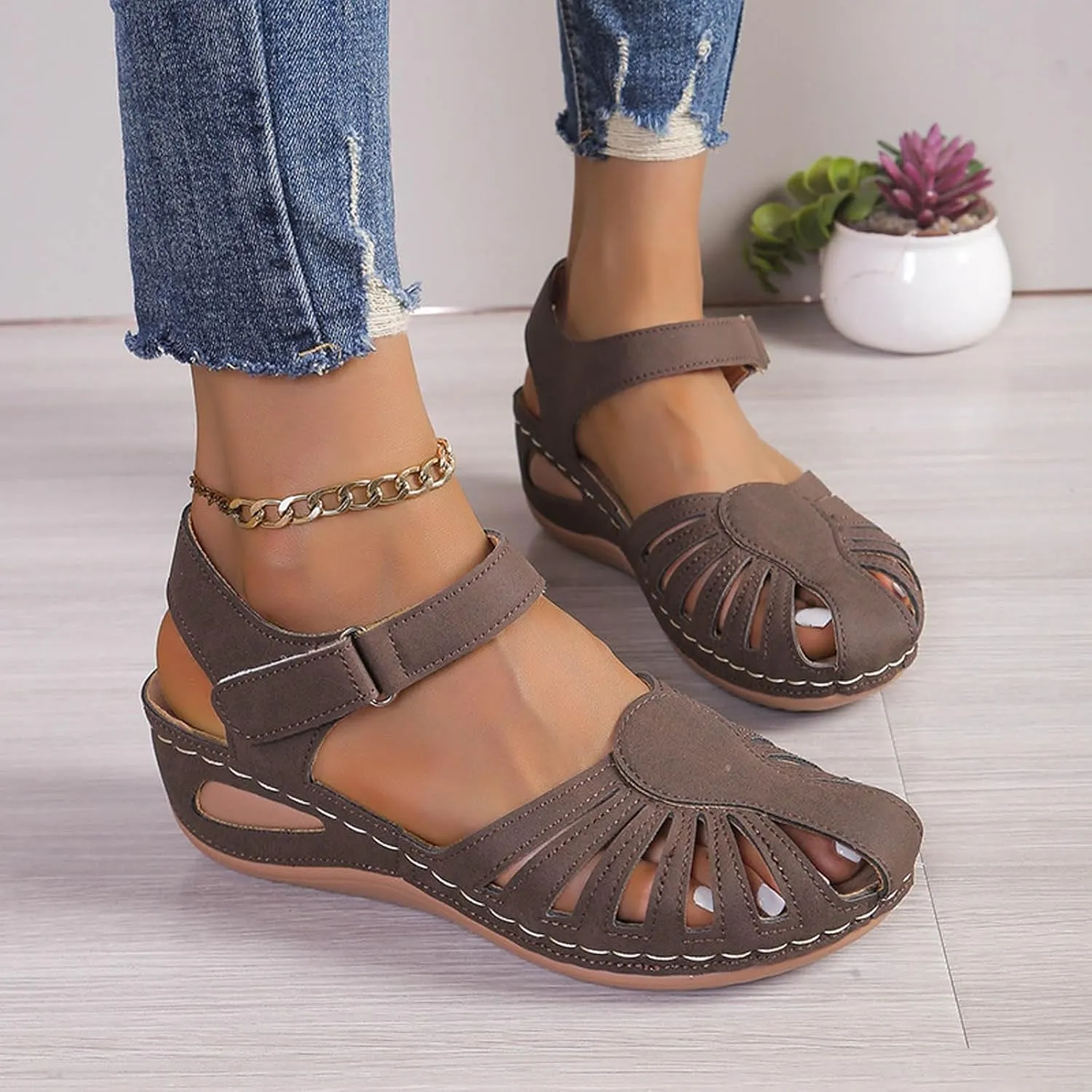 Eduavar Sandals for Women 2025 Dressy Wedge Sandals Closed Toe Platform Outdoor Ankle Strap Beach Walking Lightweight Shoes