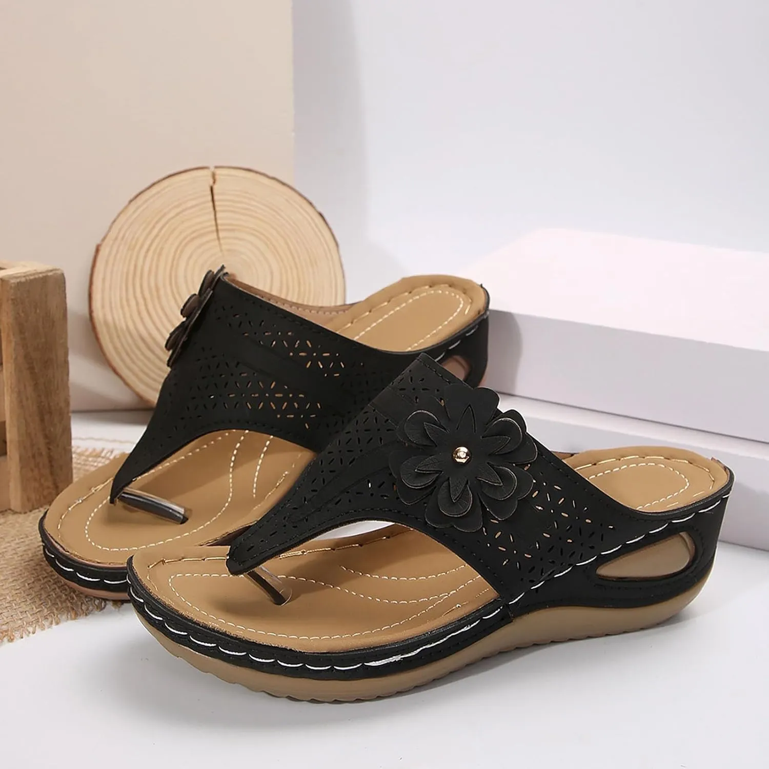 Eduavar Sandals Women Soft Cushion Footbed Arch Support Flip Flop Comfortable Casual Summer Beach Lightweight Thong Sandals