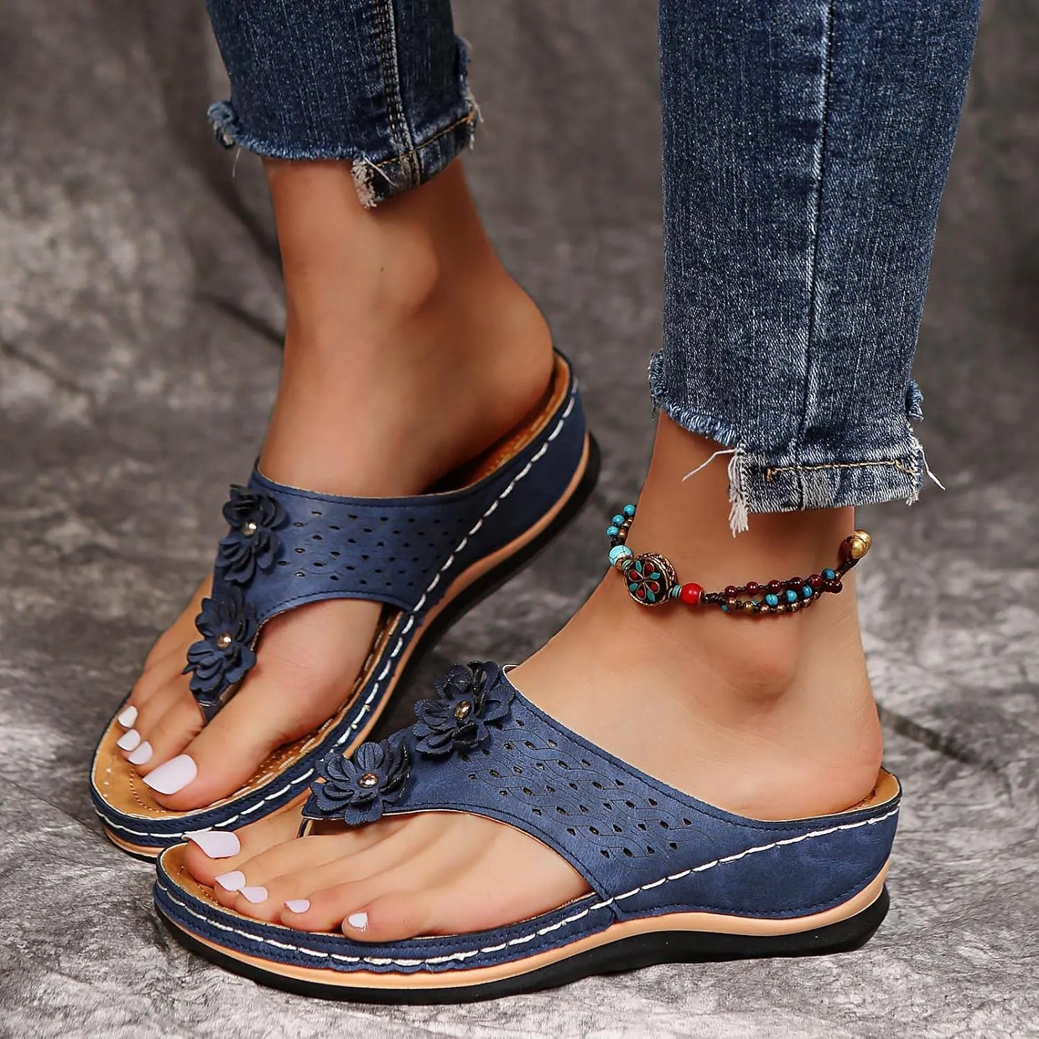 Eduavar Womens Sandals Summer Fashion Walking Slippers Anti-Slip Vintage Slip On Flip Flops Thong Sandals Orthopedic Shoes