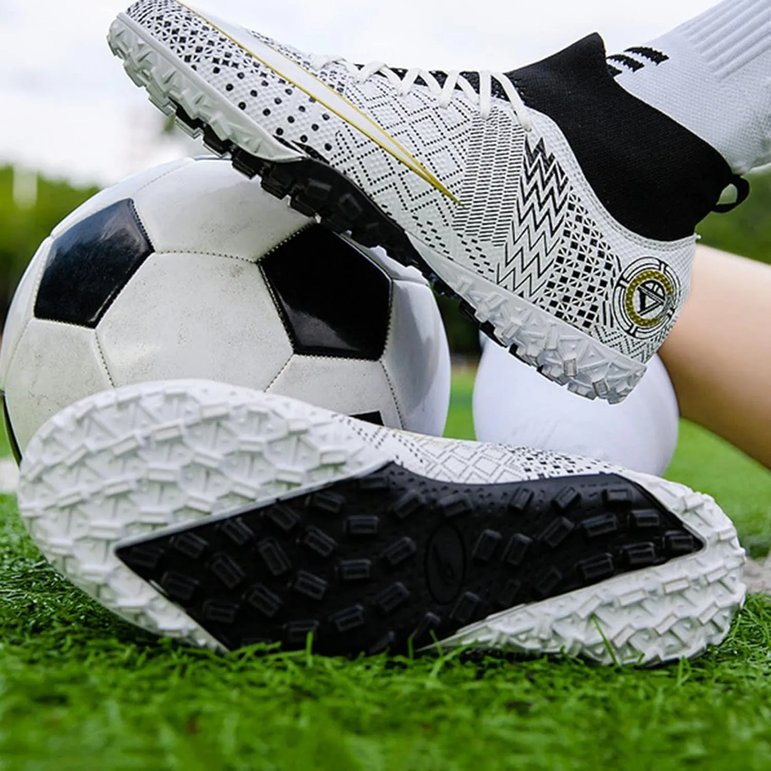 Indoor Soccer Shoes Kids High Top Soft Lightweight,Soccer Cleats Mens Non-Slip Durable,Soccer Shoes Breathable Comfortable