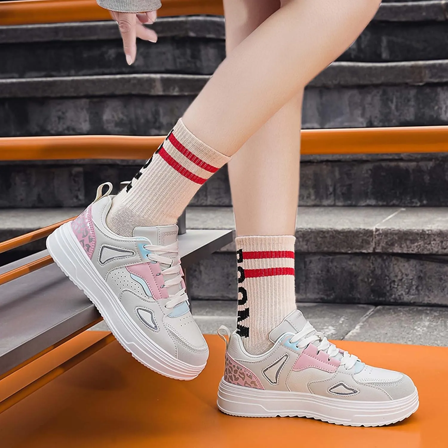 Mens and Womens Non Slip and Breathable Skateboard Shoes Lace Up Low Top Casual Walking Shoes Short Distance Running Shoes Table Tennis Competition Shoes Long Jump Sneakers