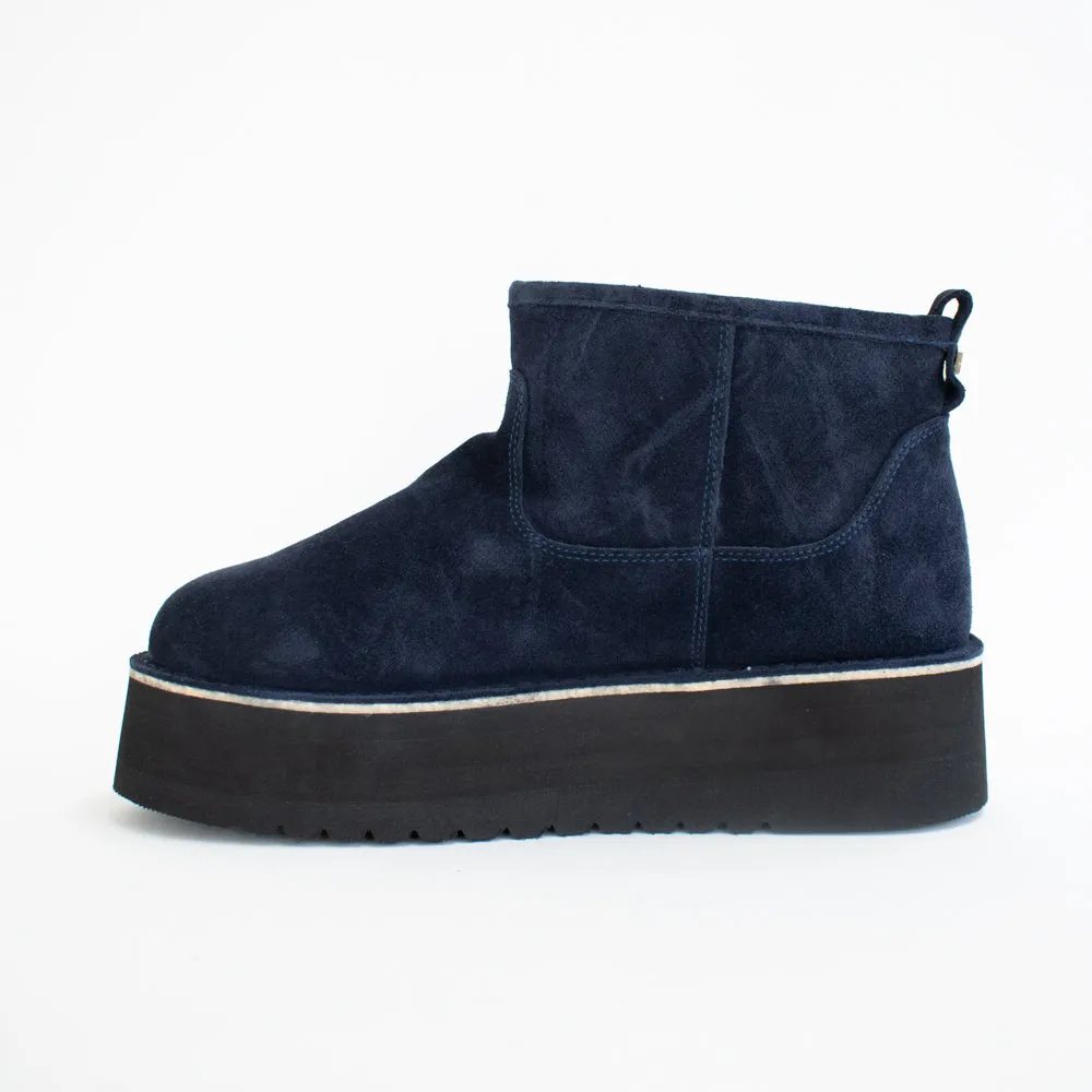 Noor Navy Suede