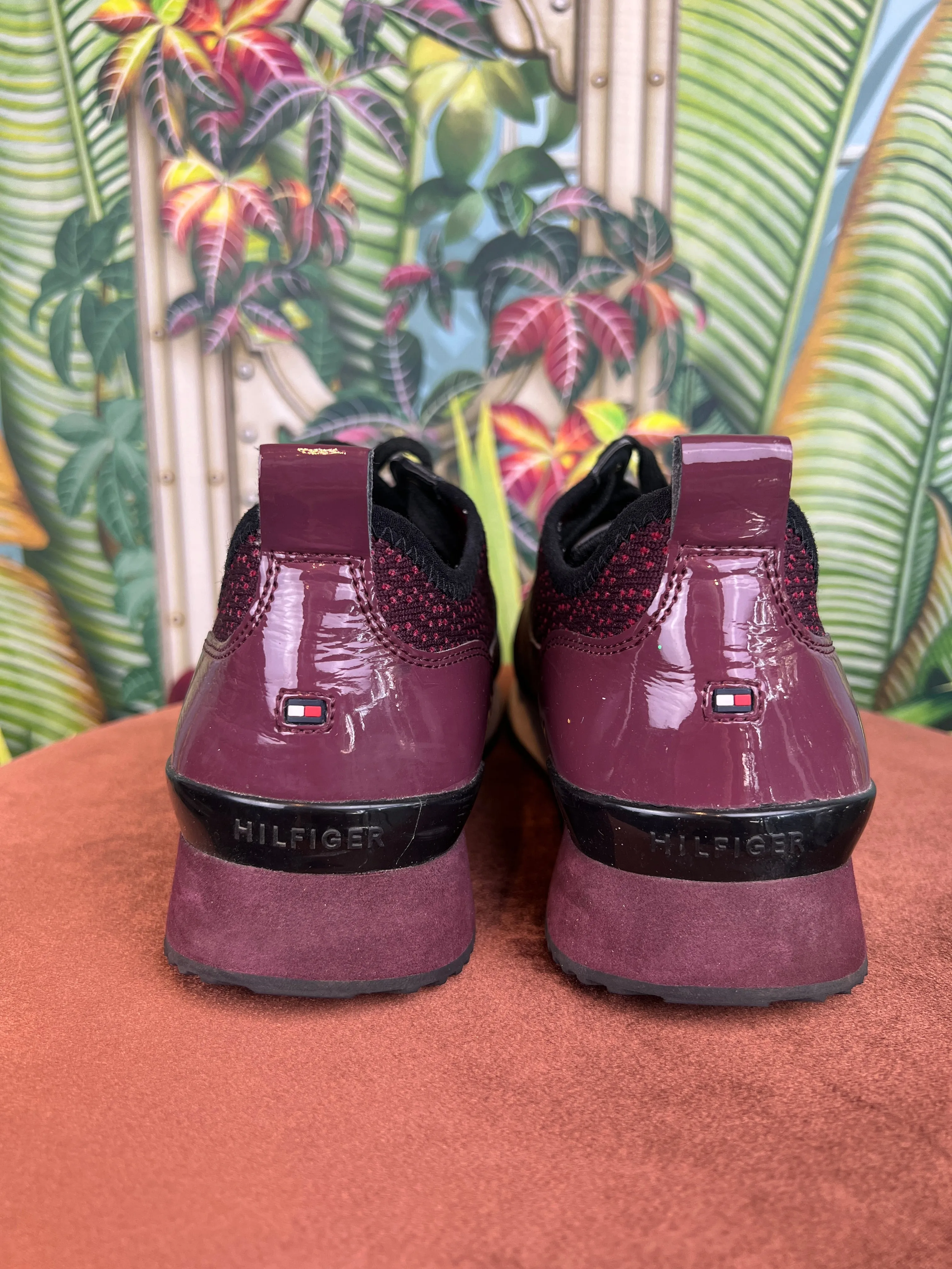 Tommy Hilfiger black/red sneakers