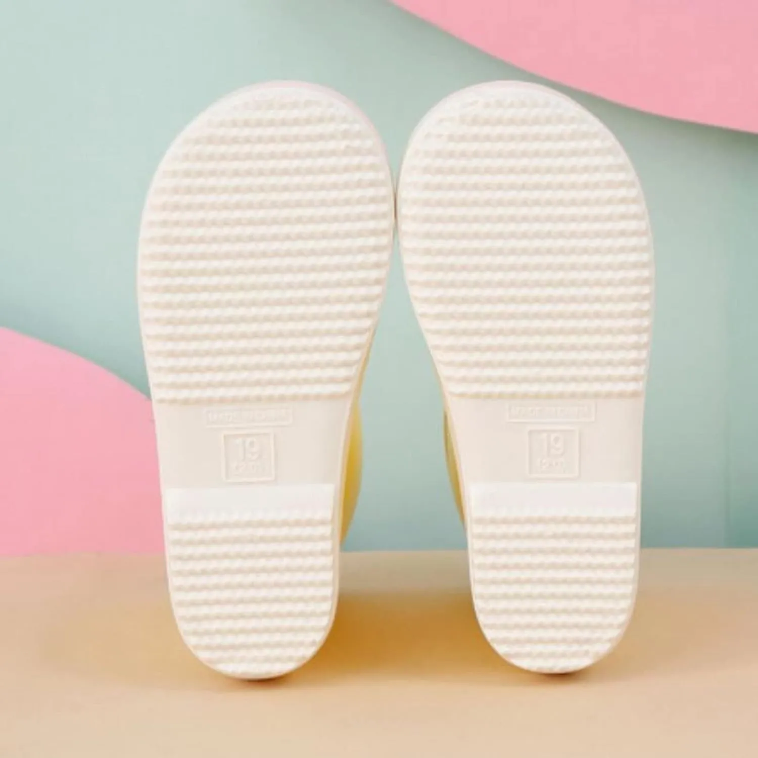 Water Proof Rain Shoe for Children Rabbit Cartoon Character Rain Shoes Children's Rain Shoes Boys Girls Water