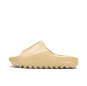 Yeezy Slides ‘Desert Sand’